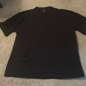 F21 women’s black T-shirt